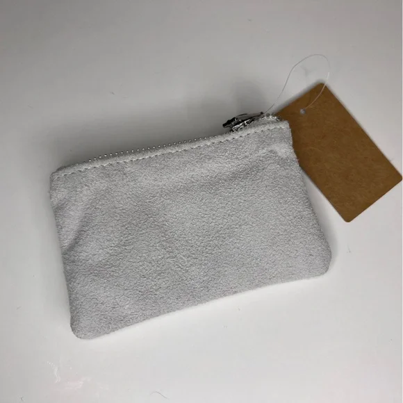 Brandy Melville Butterfly Change Purse - Picture 2 of 7